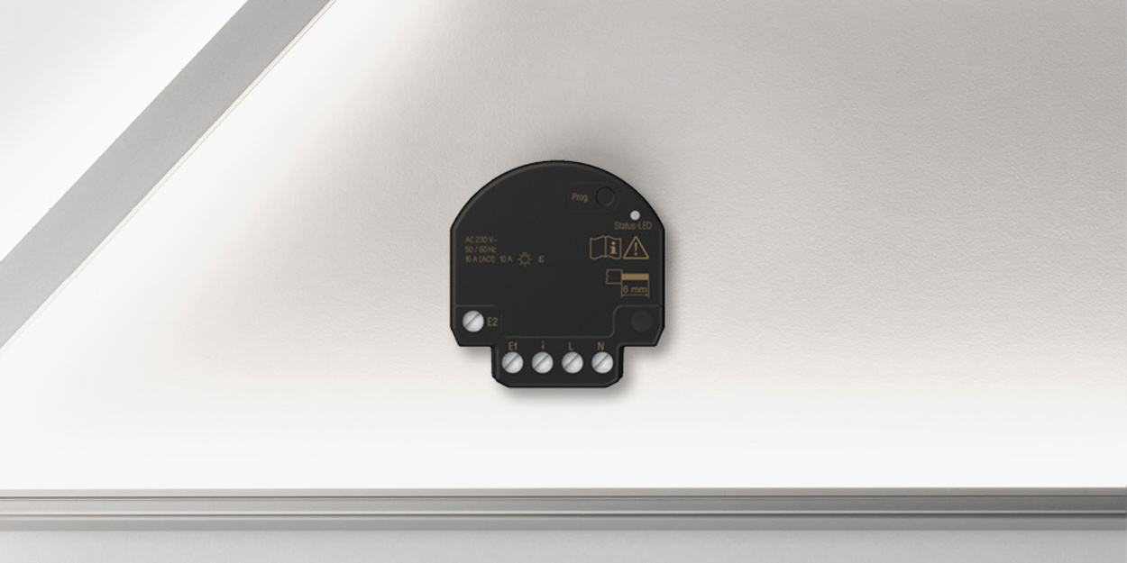 JUNG HOME Jalousieaktor Mini bei Elektro Pfau GmbH in Speichersdorf